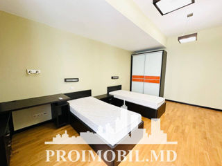 Apartament cu 2 camere, 135 m², Centru, Chișinău foto 6