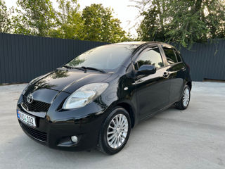 Toyota Yaris foto 1