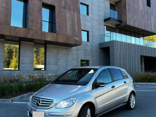 Mercedes B-Class foto 3