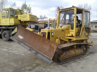 Buldozer CAT D3 foto 4