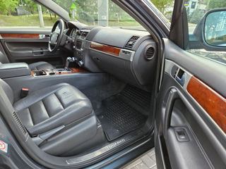 Volkswagen Touareg foto 9