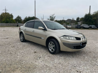 Renault Megane foto 2