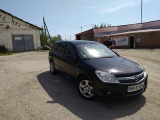 Opel Astra foto 1