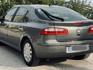 Renault Laguna foto 3