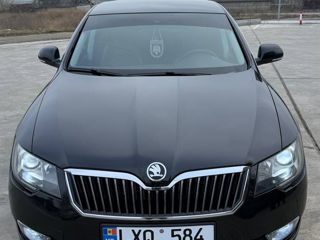 Skoda Superb foto 2