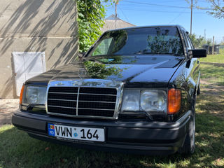 Mercedes Series (W124) foto 2