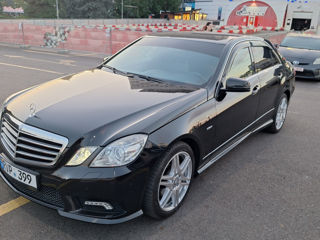 Mercedes E-Class foto 1