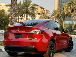 Tesla Model Y foto 4