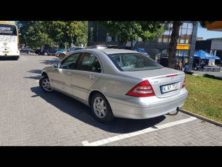 Mercedes C-Class foto 4