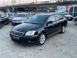 Toyota Avensis foto 3