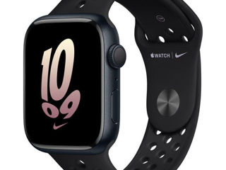 Apple Watch 8 45mm black/black nike sport band