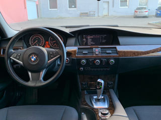 BMW 5 Series foto 9