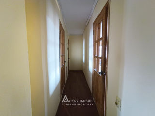 Casă în 2 niveluri! str. Gheorghe Bezviconi, Botanica, 340m2 + 6 ari! foto 14