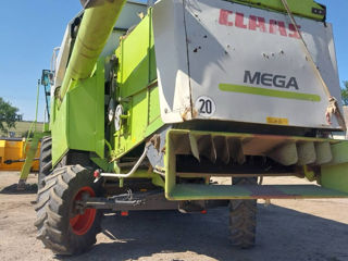 Claas Mega 360 Heder de porumb комбаин и жатка для кукурузы foto 8