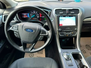 Ford Fusion foto 2