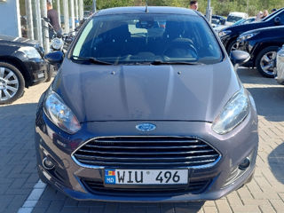 Ford Fiesta foto 2