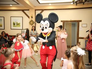 Mascote Mickey și Minnie Mouse - livrare flori și distracții pentru copii! foto 7