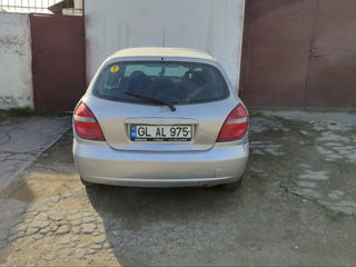 Nissan Almera foto 3