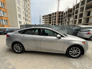 Ford Fusion foto 3