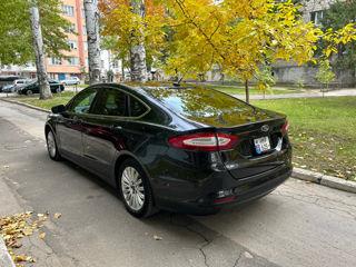 Ford Fusion foto 3