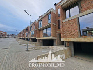 Townhouse în 2 nivele, Botanica, 286 mp + 3 ari! foto 3