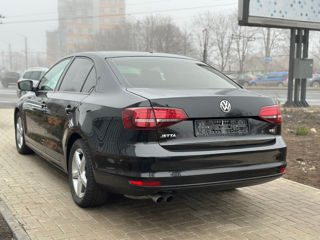 Volkswagen Jetta foto 6