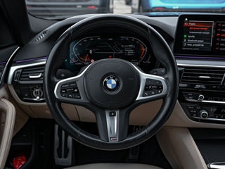 BMW 5 Series foto 12