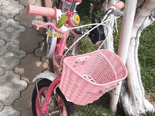 Bicicletă pentru fetițe 4-7ani