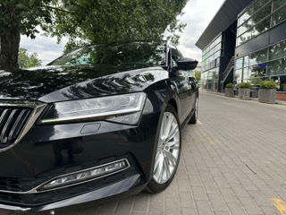 Skoda Superb foto 2