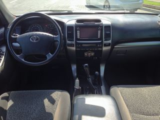 Toyota Land Cruiser foto 2