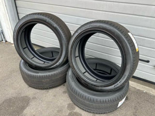 Pirelli 285 45 22 foto 3