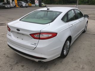 Ford Fusion foto 4