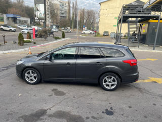 Ford Focus Wagon foto 7