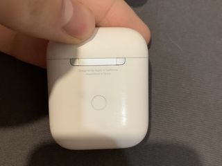 AirPods gen 2 wireless charging case