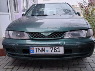 Nissan Almera foto 2