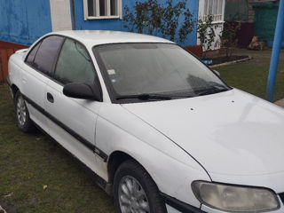 Opel Omega foto 2