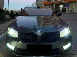 Skoda Superb foto 3