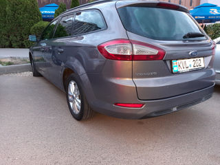 Ford Mondeo foto 6