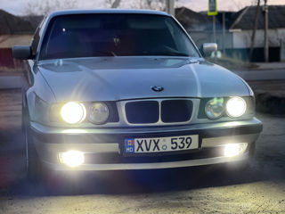 BMW 5 Series foto 8