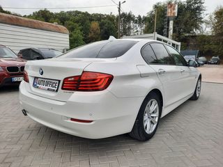 BMW 5 Series foto 6