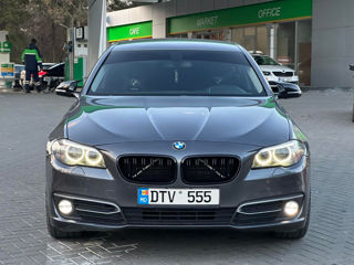 BMW 5 Series foto 2