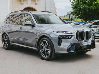 BMW X7 xDrive40d gri skyscraper