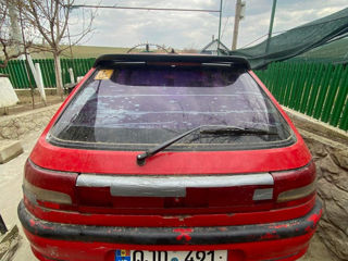 Mazda 323 foto 3