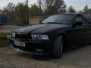 BMW 3 Series foto 2