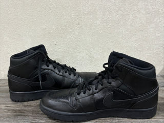 Продаю кроссовки Nike Air Jordan 1 mid black foto 1