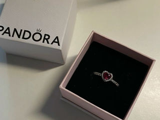 Vând Inel Pandora Inima roşie Cadoul perfect pentru Persoana Draga foto 2