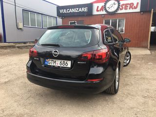 Opel Astra foto 4