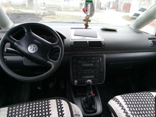 Volkswagen Sharan foto 4