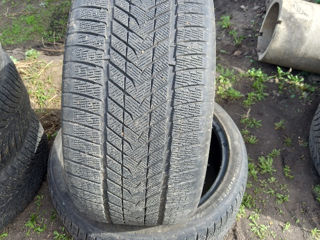 295 / 35 R21