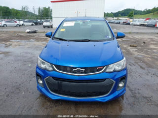 Chevrolet Sonic foto 2